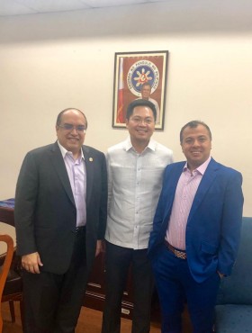 8f2516eb-1b8e-476e-9650-2c822fb9422b